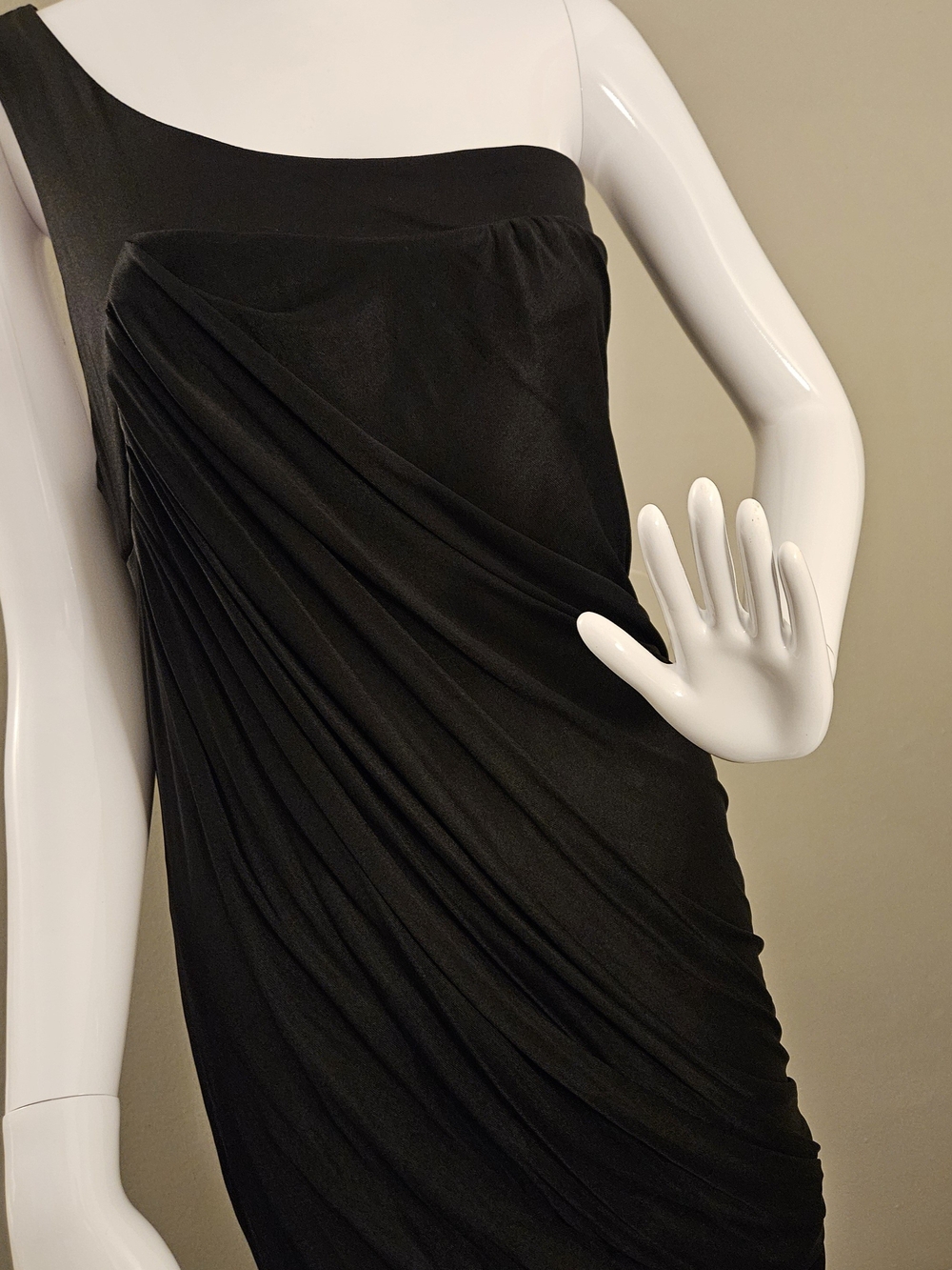 Alexia Admor Alessi One-Shoulder Draped Midi Dress Black Midi Dress Medium